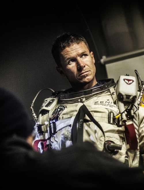 AP-1KERSA1V52111-headerMedia