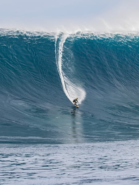 Lucas Chumbo surfs a huge wave at Cortes Bank, California