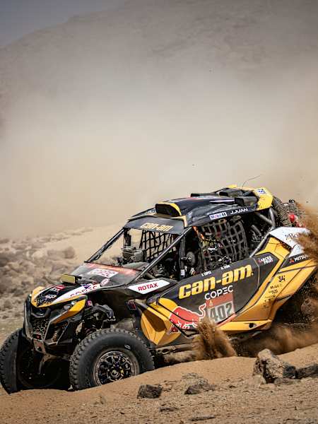 Chaleco López and Álvaro León