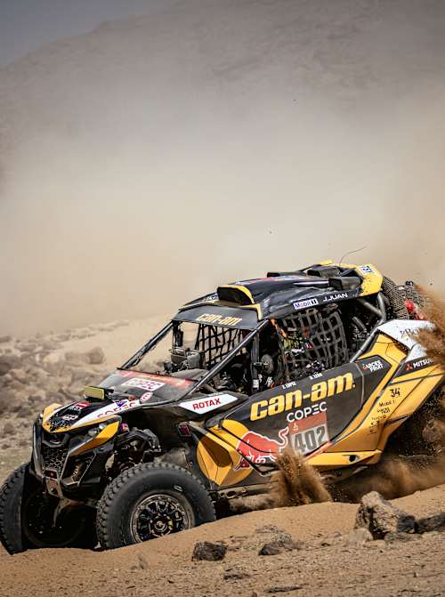 Chaleco López and Álvaro León