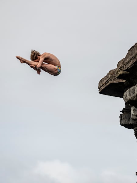 Gary Hunt cliff diving