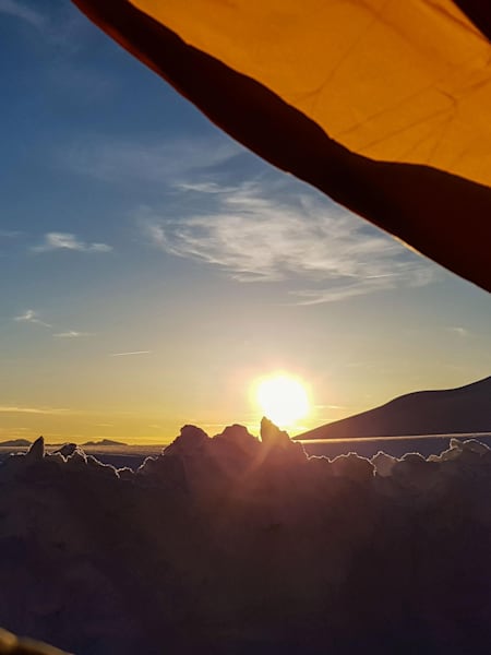 Not much beats a sunset or sunrise far away from civilization... Learn how to camp on snow in our new Shred Hacks episode!