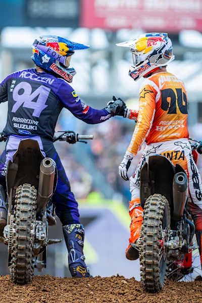 Hunter Lawrence, Ken Roczen at SMX World Championships Round 13 at Nissan Stadium in Nashville, Tennessee, USA on April 11, 2026.