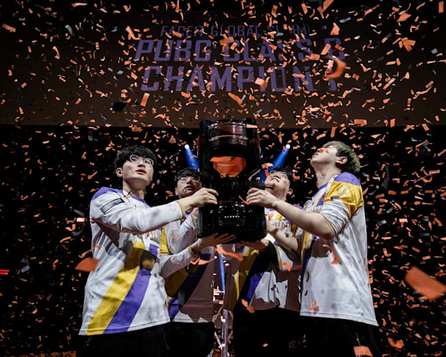 100以上 この瞬間を待っていたんだ トロフィー 素晴らしいサッカーの写真