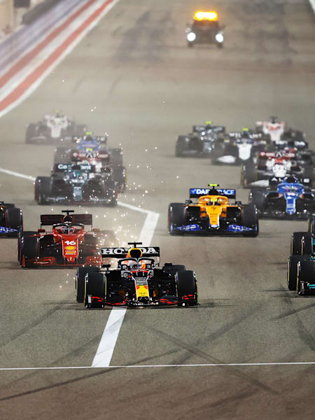 Salida del Gran Premio de Baréin de F1, el 28 de marzo de 2021 en el Circuito Internacional de Baréin.