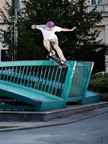 Dylan Hughes, Back Smith