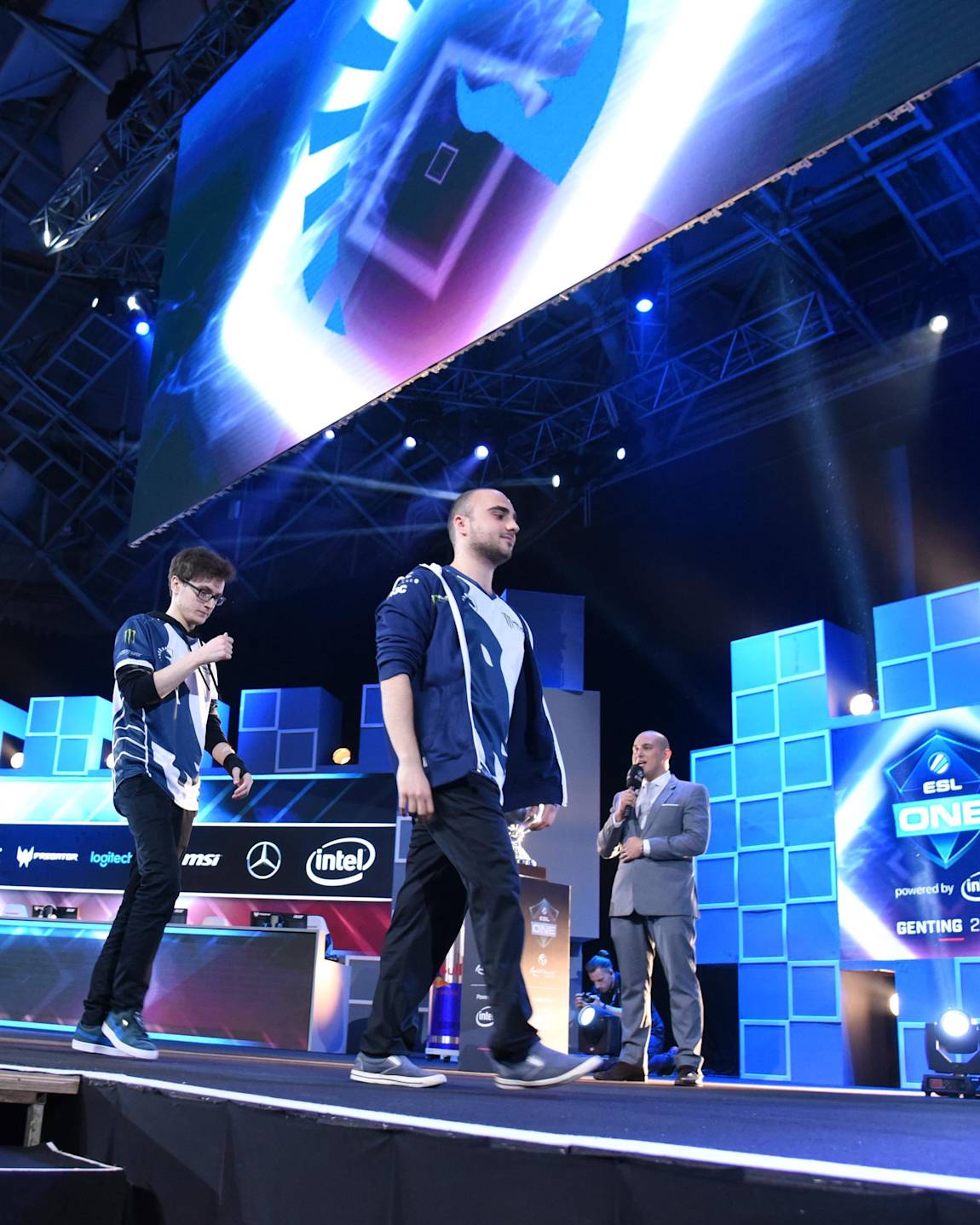 4 Things Dota 2 Pros Did At Esl That You Should Too