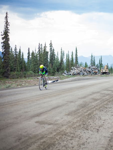 Michael Strasser: Von Alaska nach Argentinien – teilweise auf Schotter