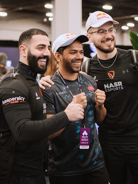 AngryBird、Arslan Ash、Big Bird（左から）