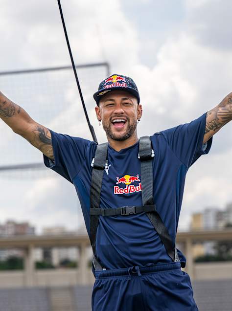Neymar comemora durante o Ultimate Soccer Challenge em São Paulo, Brasil, em fevereiro de 2026