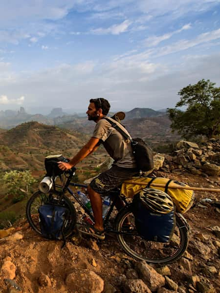 Comment choisir ses cartes pour un voyage à vélo ?