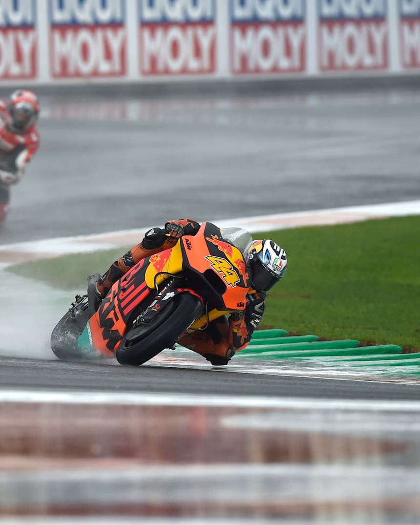 Here S How Motogp Riders Race In The Rain