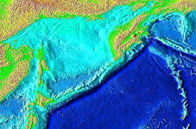 Topographische Ansicht des Kurilengrabens