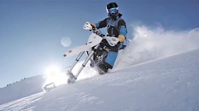 MTBライダー、ダレン・ベレクロスはスノーバイクをトレーニングに取り入れている
