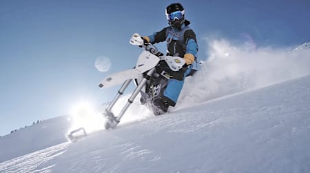 MTBライダー、ダレン・ベレクロスはスノーバイクをトレーニングに取り入れている