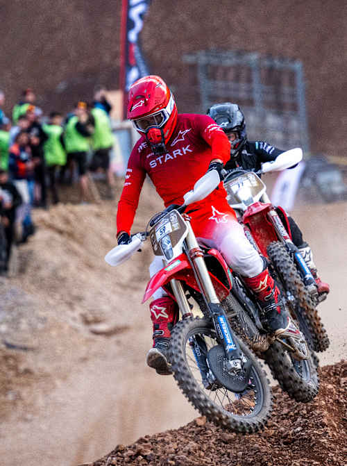 Sebastien Tortelli gewinnt den Remus Rocket Ride auf einer Stark Future