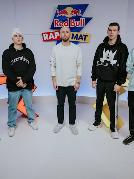 rip-scotty-vs-vae-vistic-w-quizie-red-bull-rap-mat