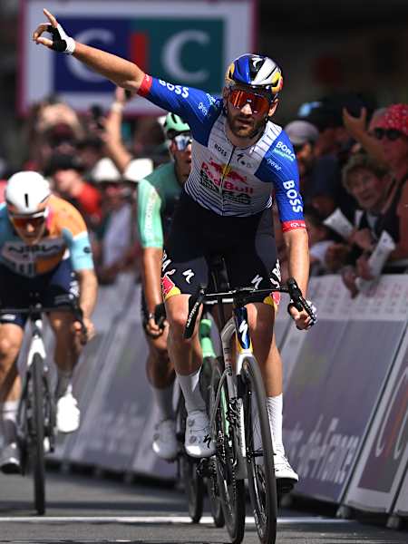 Jordi Meeus gewinnt in Dünkirchen.
