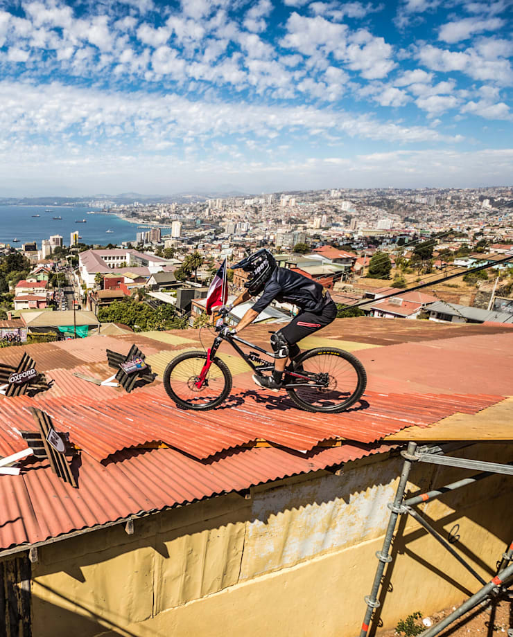 Red Bull Monserrate Cerro Abajo 2021: Adrien Loron run