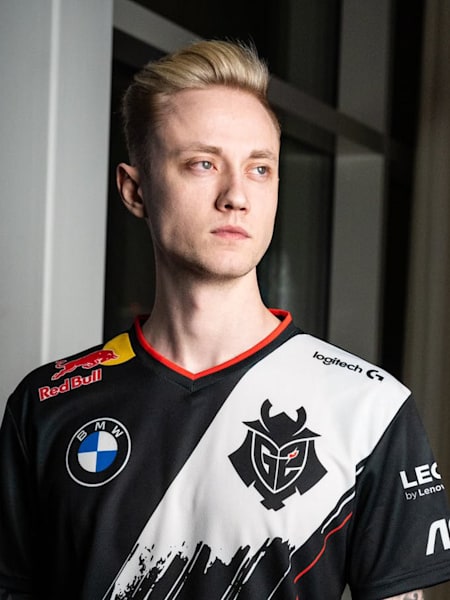 An image of Rekkles in a G2 shirt