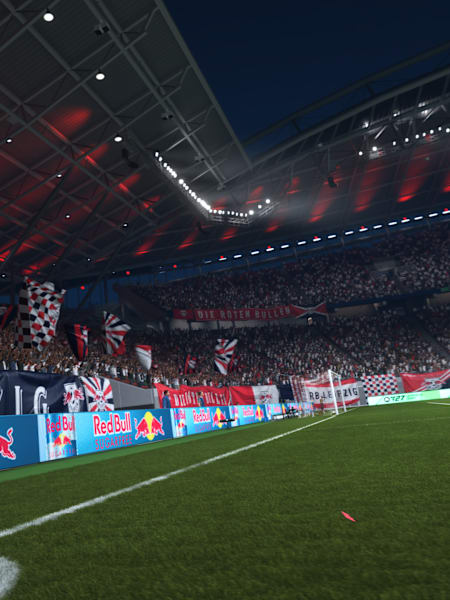 Ein Blick auf den Rasen in der Red Bull Arena von RB Leipzig in EA FC 27.