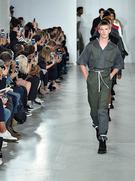 Louis Vuitton Catwalk: The Complete Fashion Collections, Hobbies