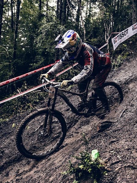 VTT le kit parfait pour la descente Red Bull