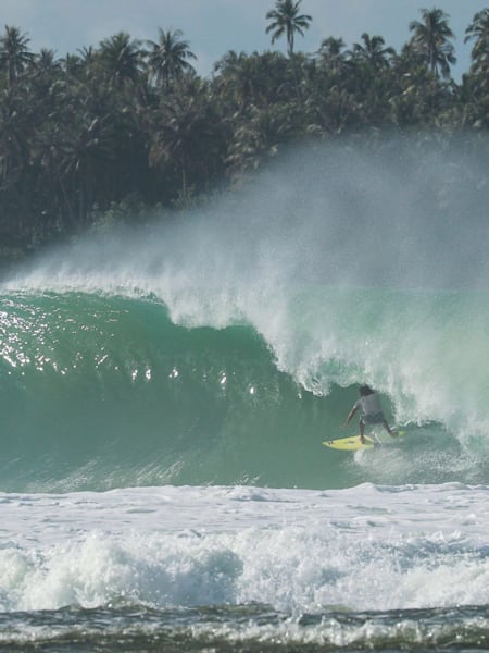 Marlon Gerber puts his foot down on a Nias beast