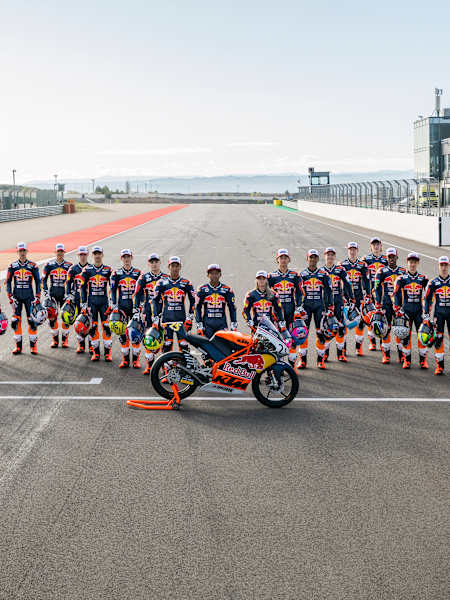 2025 Red Bull Rookies lineup during the test in Aragon (Spain)