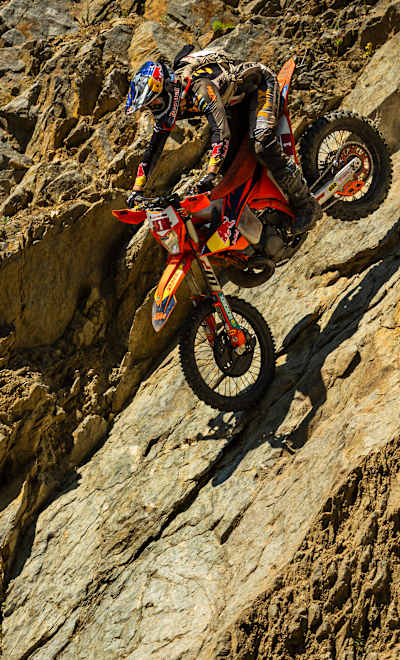 Manuel Lettenbichler (GER) tritt beim ersten Offroad-Tag der Red Bull Romaniacs in Sibiu, Rumänien, am 23. Juli 2025 auf.