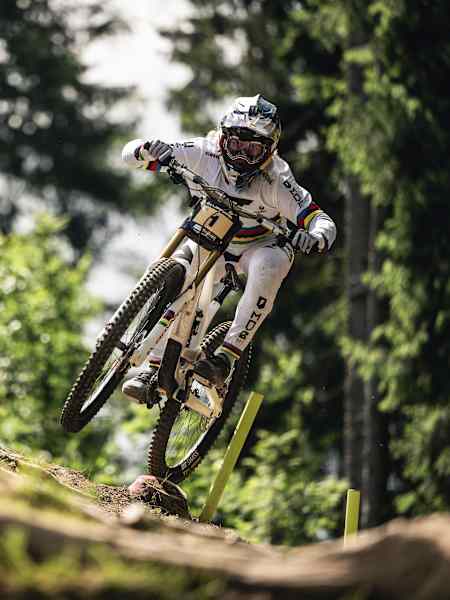 Vali Holl beim UCI DH World Cup in Leogang 2024