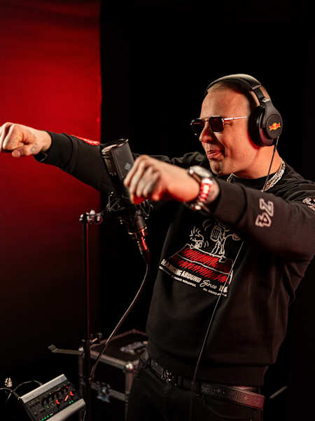 Tomb w Red Bull 64 Bars Live