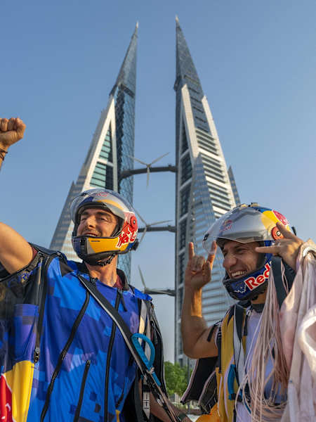 Synchronized Wingsuit Flight Across Bahrain’s Skies
