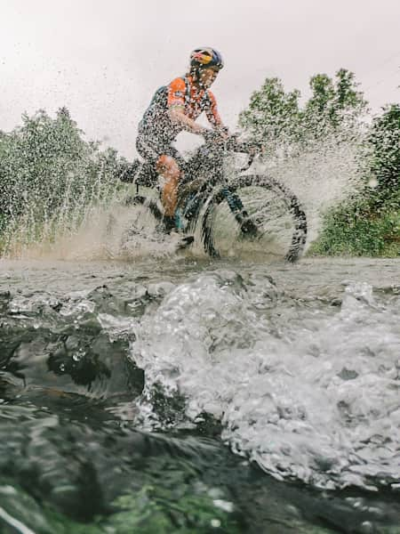 Rebecca Rusch attempts to be the first to ride the Arkansas High Country Route. Day 03 - Queen Wilhelmina State Park To Dardanelle