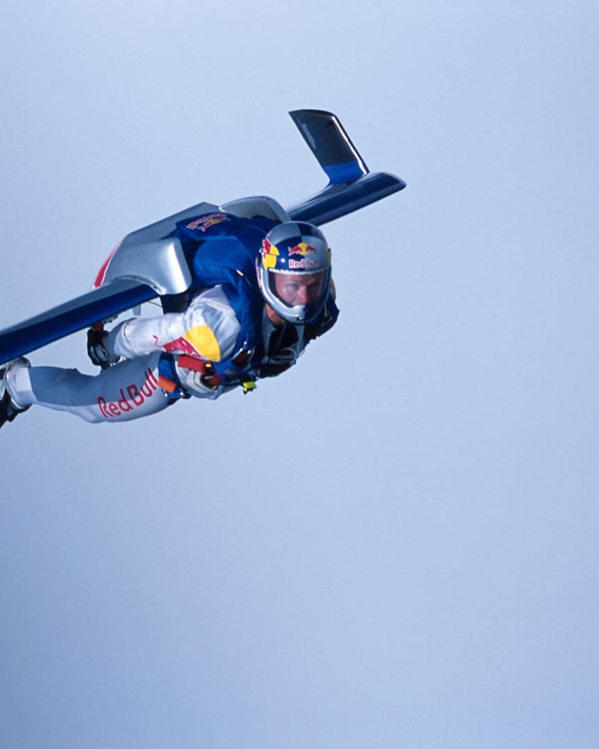 Felix Baumgartner En Chute Libre Au Dessus De La Manche