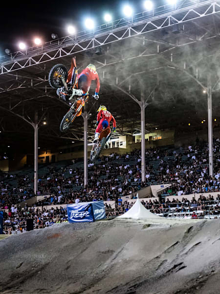 Red Bull Straight Rhythm: Two-stroke shootout ++Video++