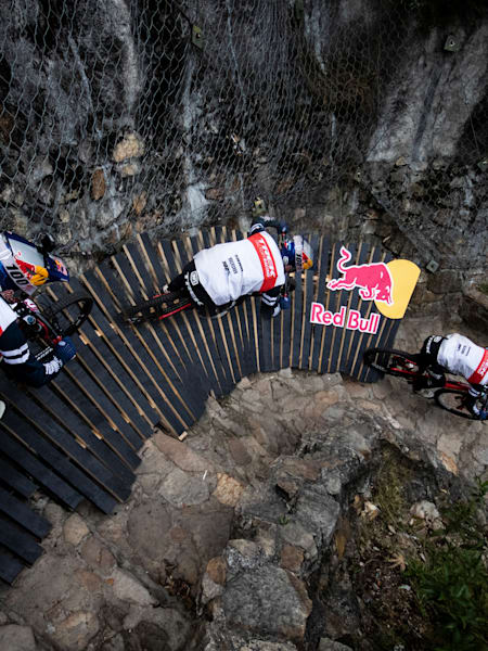 Pedro Burns na dirki Red Bull Monserrate Cerro Abajo v Kolumbiji