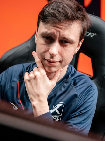 Learn how to jungle like Caedrel