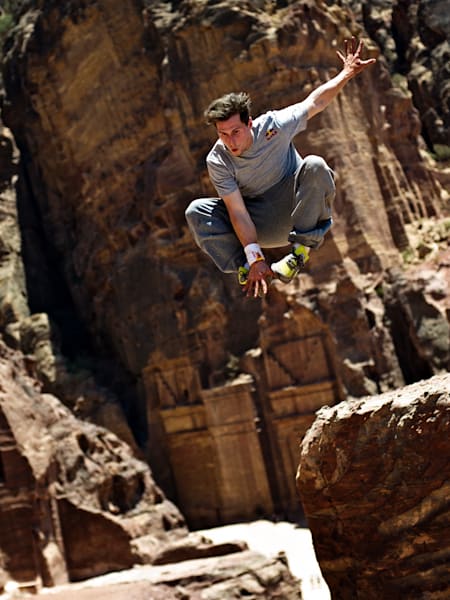 Parkour 已發展到郊外和城市都玩得