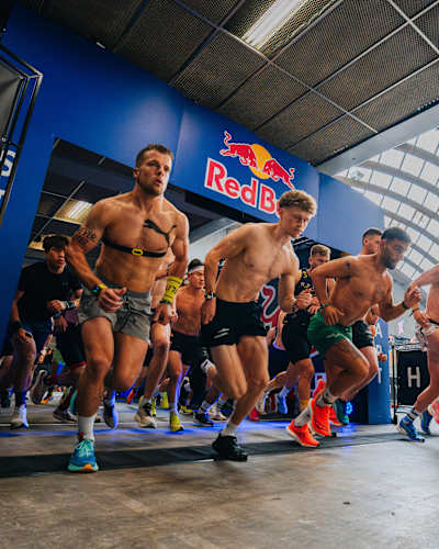 Die Teilnehmer der Kategorie Pro Men bei der HYROX-WM in Nizza, Frankreich, am 8. Juni 2024.