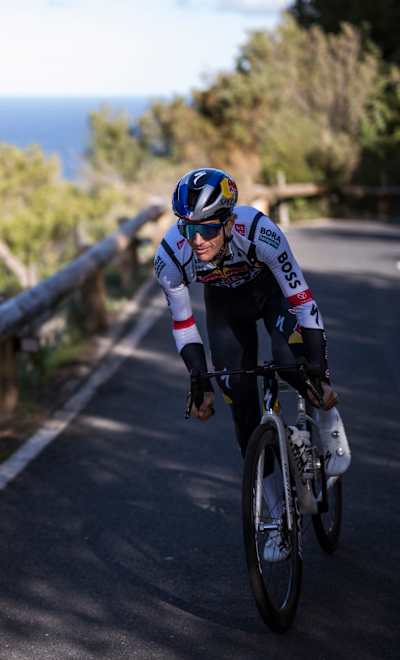Kilometer schrubben auf Mallorca: Anton Palzer im Trainingslager mit Red Bull Bora Hansgrohe. 