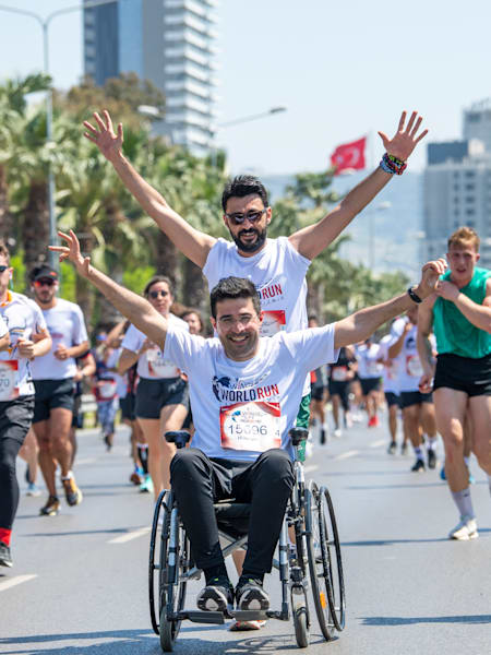 Participantes numa Wings for Life World Run Flagship Run
