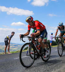 ツール ド フランス アレックス ダウセットが教えるライダーの1日 ロードバイク レッドブル