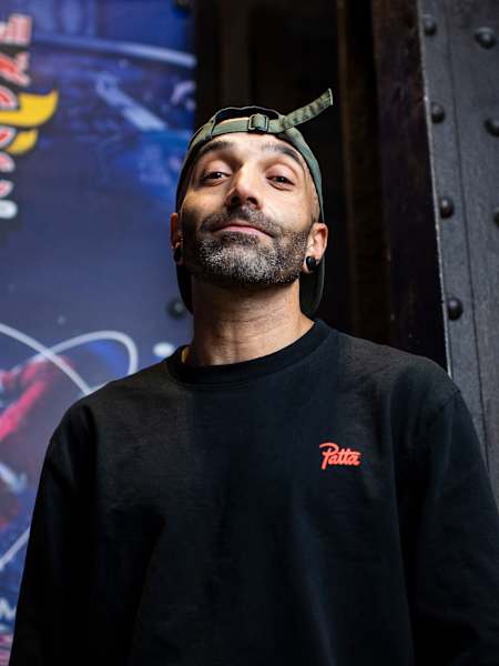 Portrait de Jey, danseur français et référence mondiale du footwork.