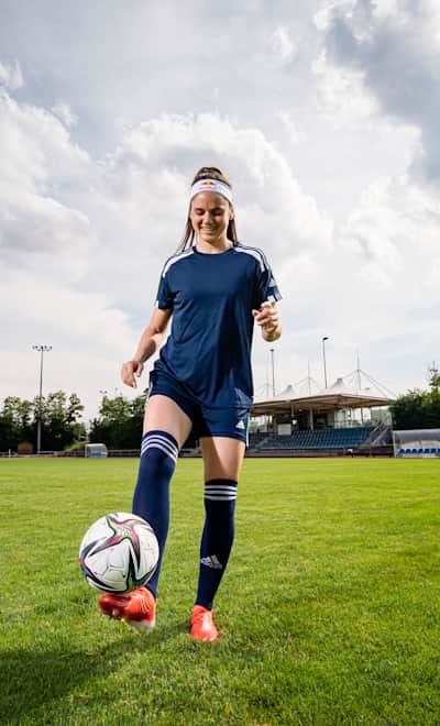 Sarah Zadrazil: Soccer  Red Bull Athlete Profile