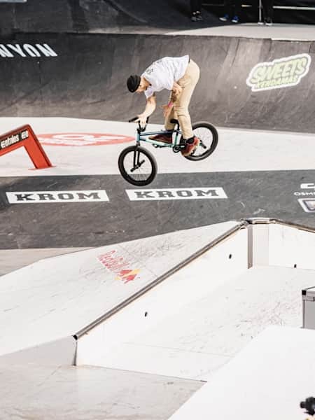 Dunyan n En Buyuk Online BMX Yar mas nda Bir Turk Bora Alt nta