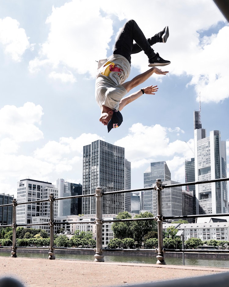 Red Bull Art Of Motion 2021 Event Info Videos Running wallpapers for free download. red bull art of motion 2021 event