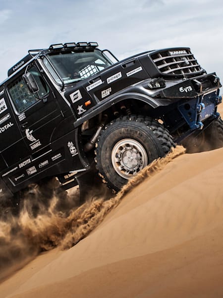 Капотный КАМАЗ