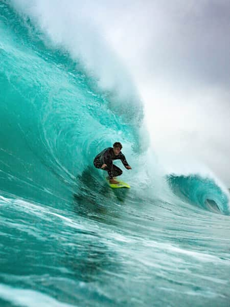 Surfers get creative in smaller conditions on Day 2 of O'Neill