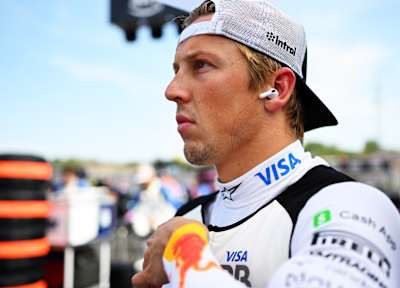Liam Lawson se prépare à prendre la piste sous les couleurs de Racing Bulls lors d’un Grand Prix de Formule 1 en 2026.